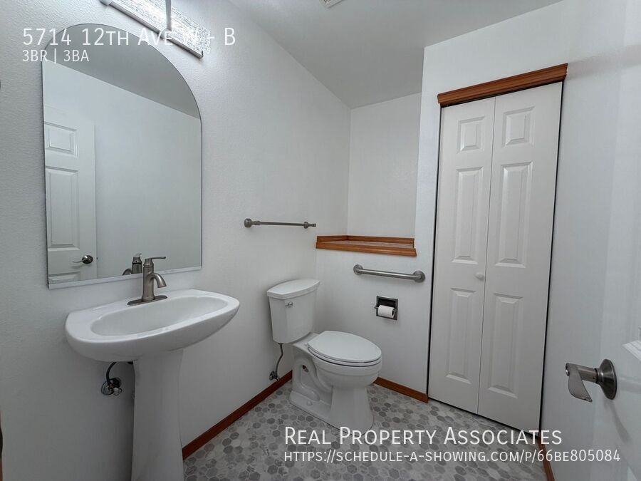 5714 12th Ave W #B - Photo 3 of 20