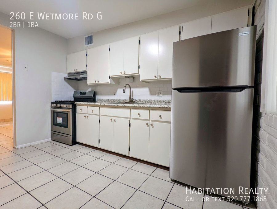 260 E Wetmore Rd - Photo 2 of 12