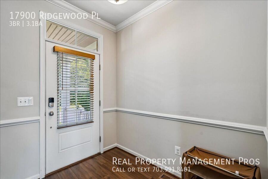 17900 Ridgewood Pl - Photo 3 of 41