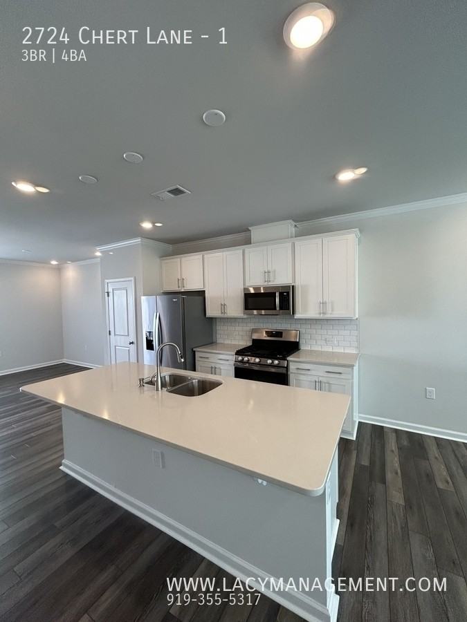 2724 Chert Ln - Photo 3 of 20