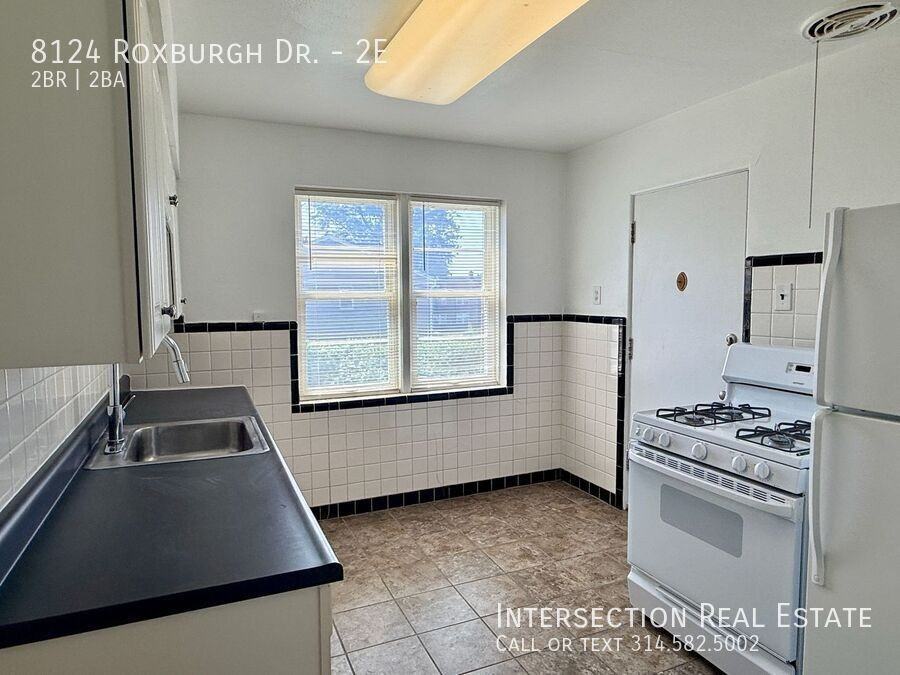 8124 Roxburgh Dr #2E - Photo 7 of 17