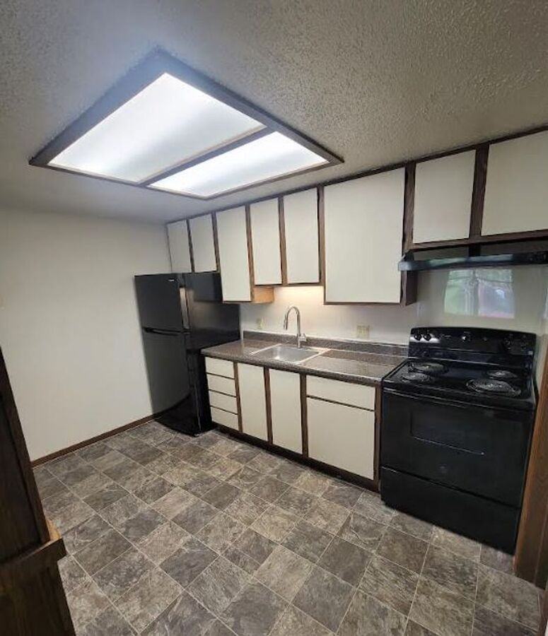 447 Cedargate Ct #447 - Photo 2 of 7