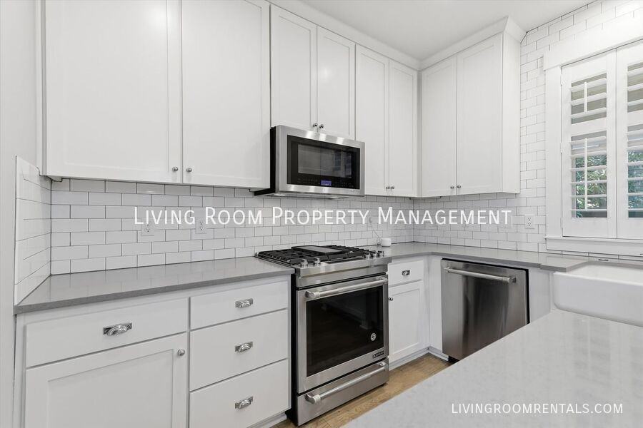 5485 Ne 37th Ave - Photo 5 of 20