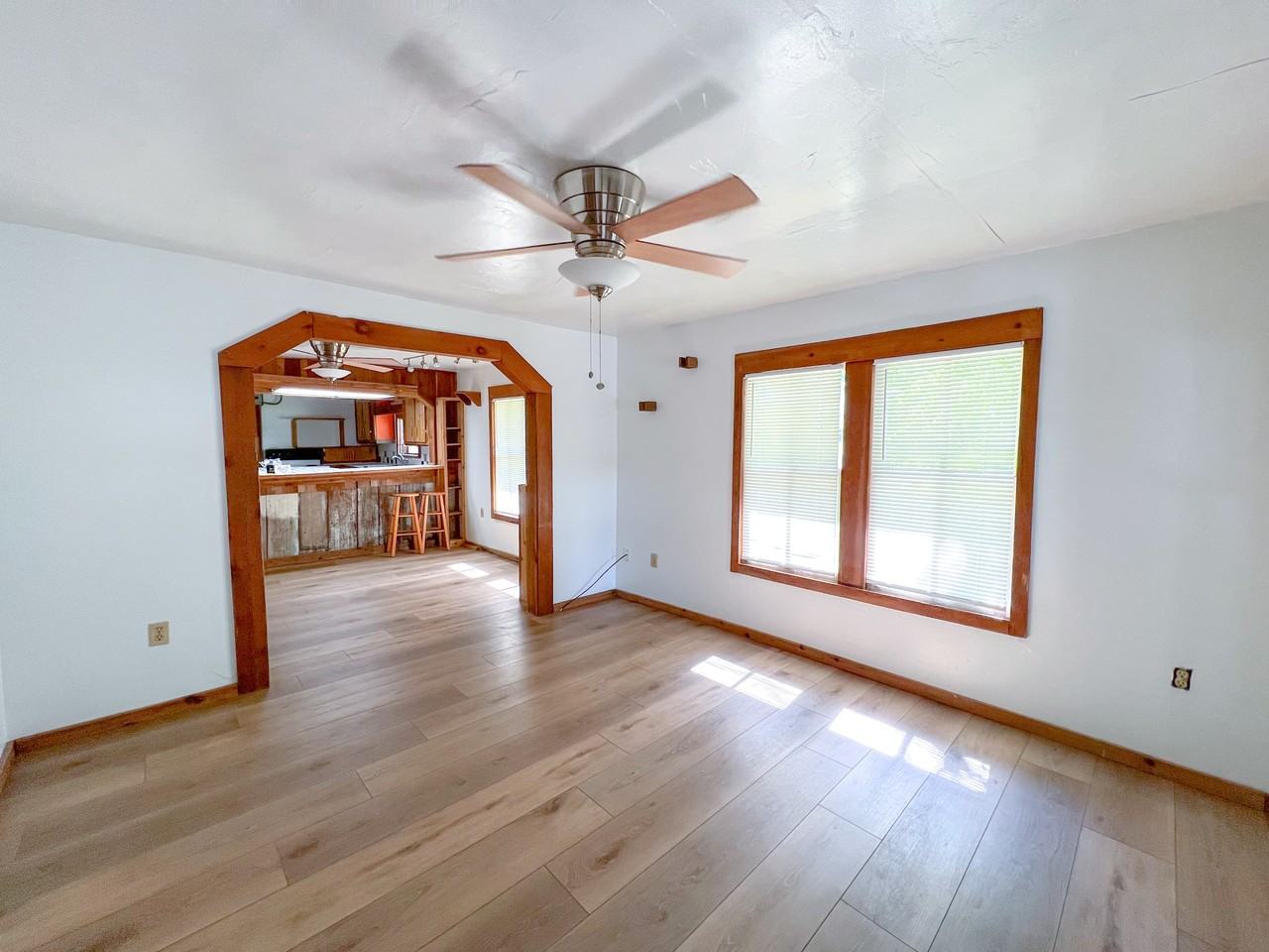25825 W Newberry Rd #1 - Photo 2 of 15