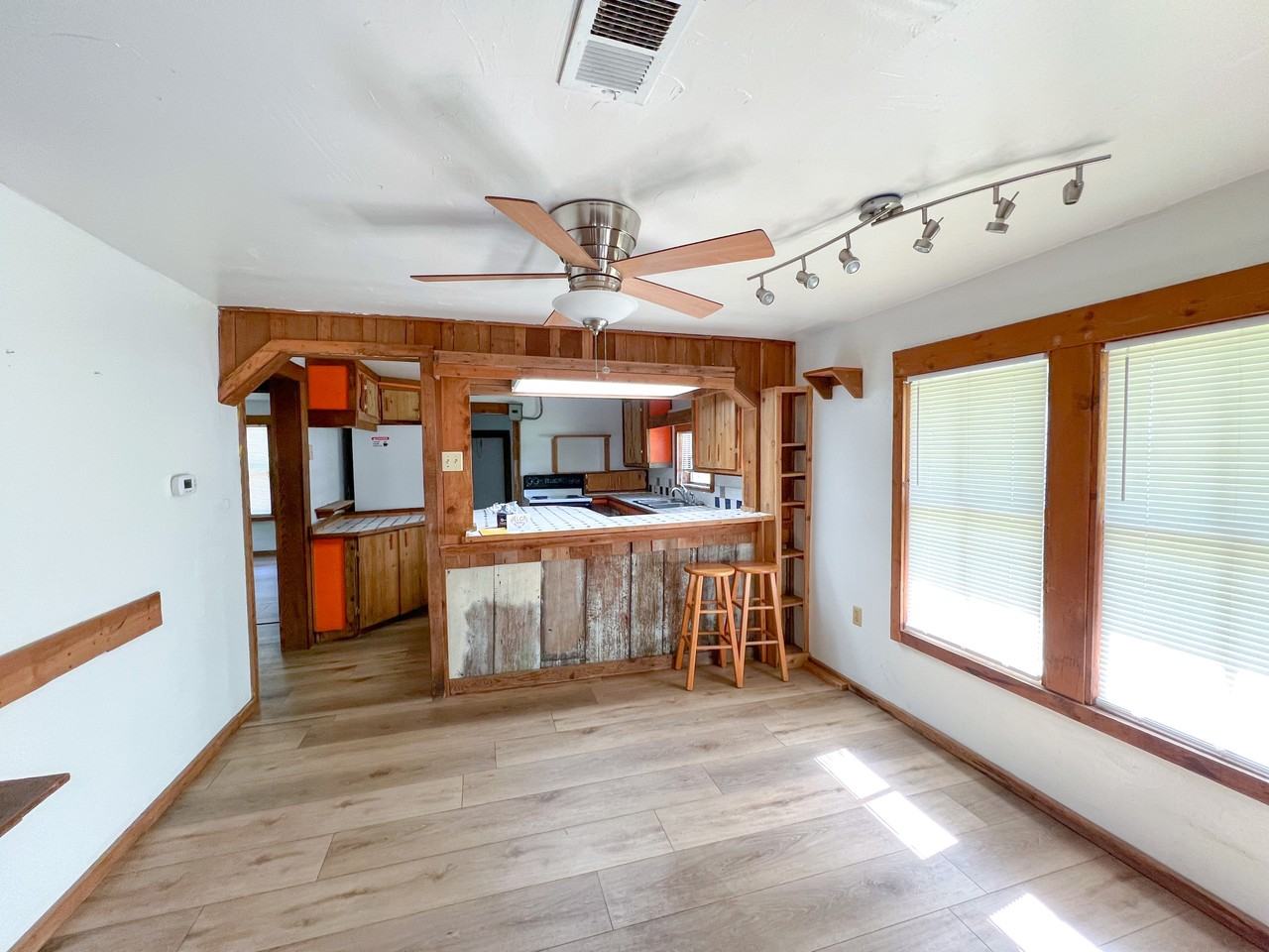 25825 W Newberry Rd #1 - Photo 6 of 15