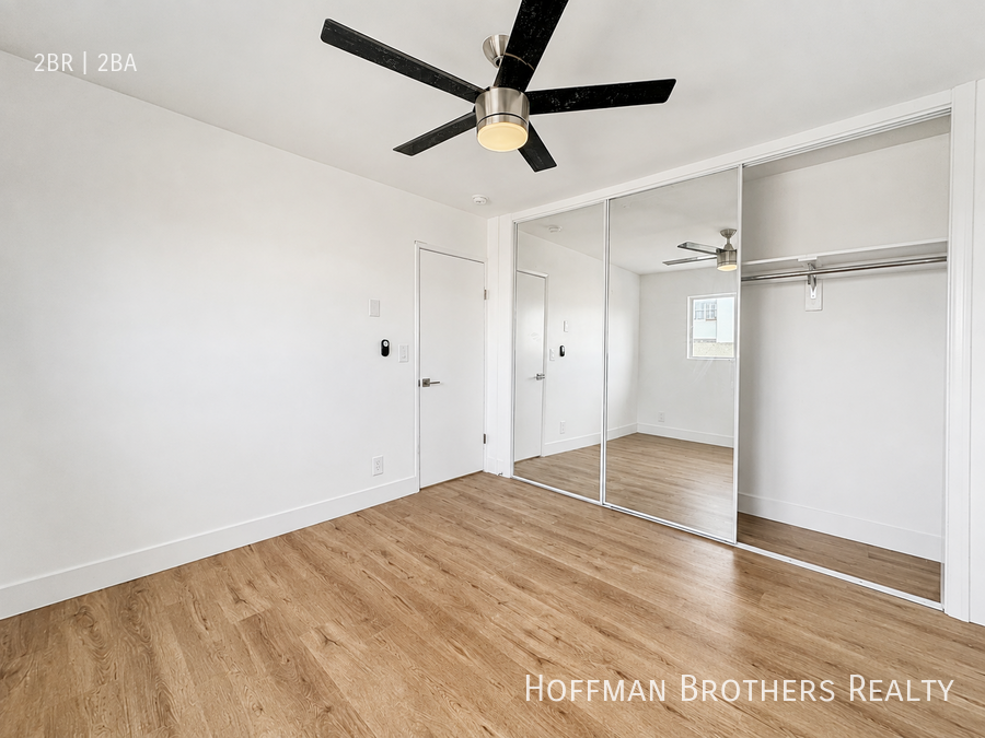 5111 Harold Way #307 - Photo 4 of 14