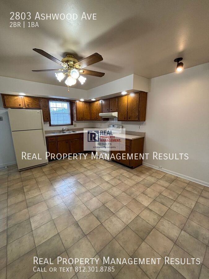 2803 Ashwood Ave - Photo 4 of 14