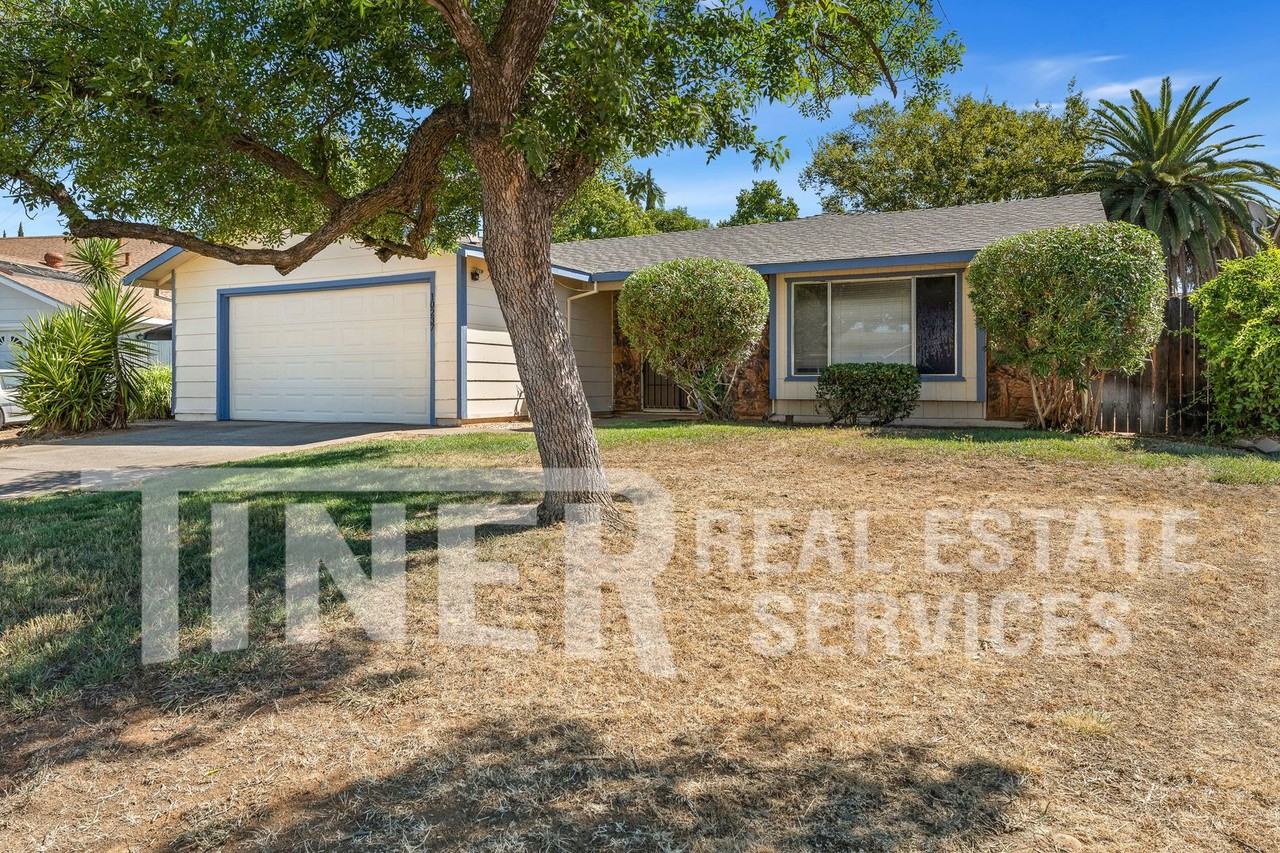 10237 Country Way - Photo 5 of 25