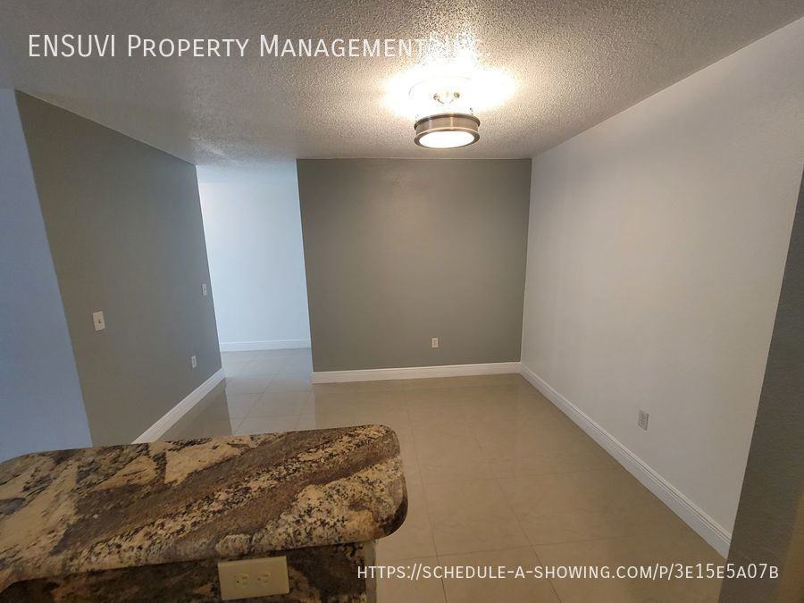 9481 9481 Highland Oak Drive - Highland Oak #1505 - Photo 4 of 23