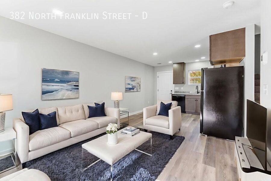 382 N Franklin St #D - Photo 3 of 28