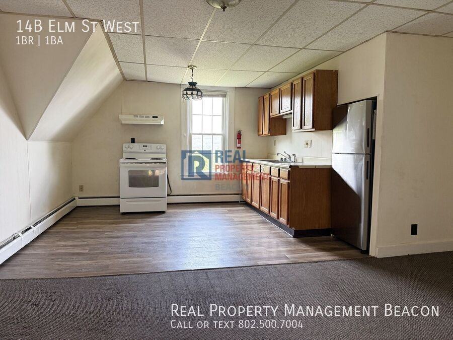 14B Elm St W - Photo 2 of 16