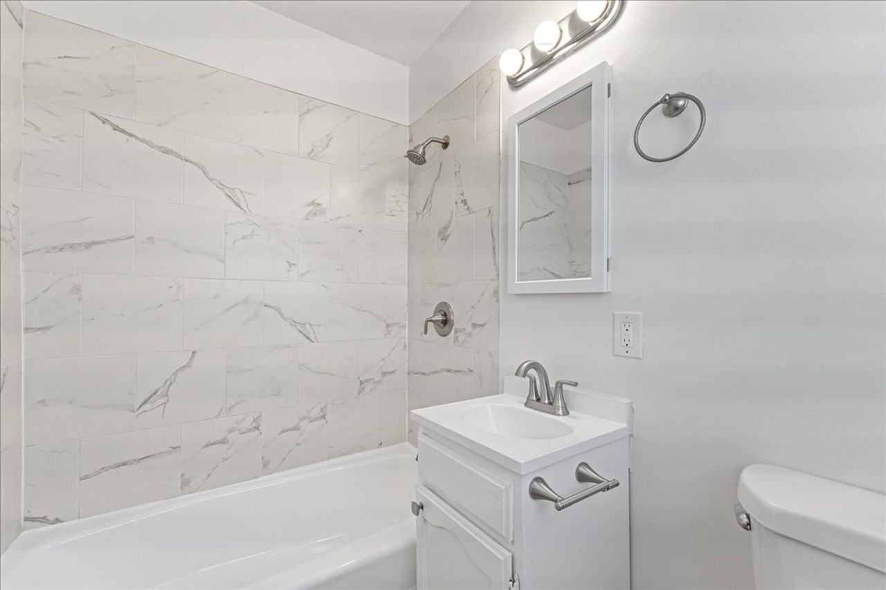 1922 Locust Ave #06 - Photo 6 of 9