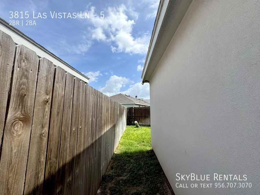 3815 Las Vistas Ln #5 - Photo 4 of 22
