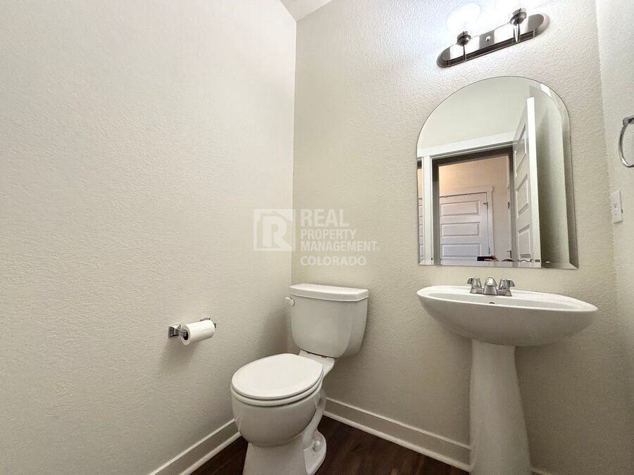 914 Antrim Loop - Photo 6 of 19