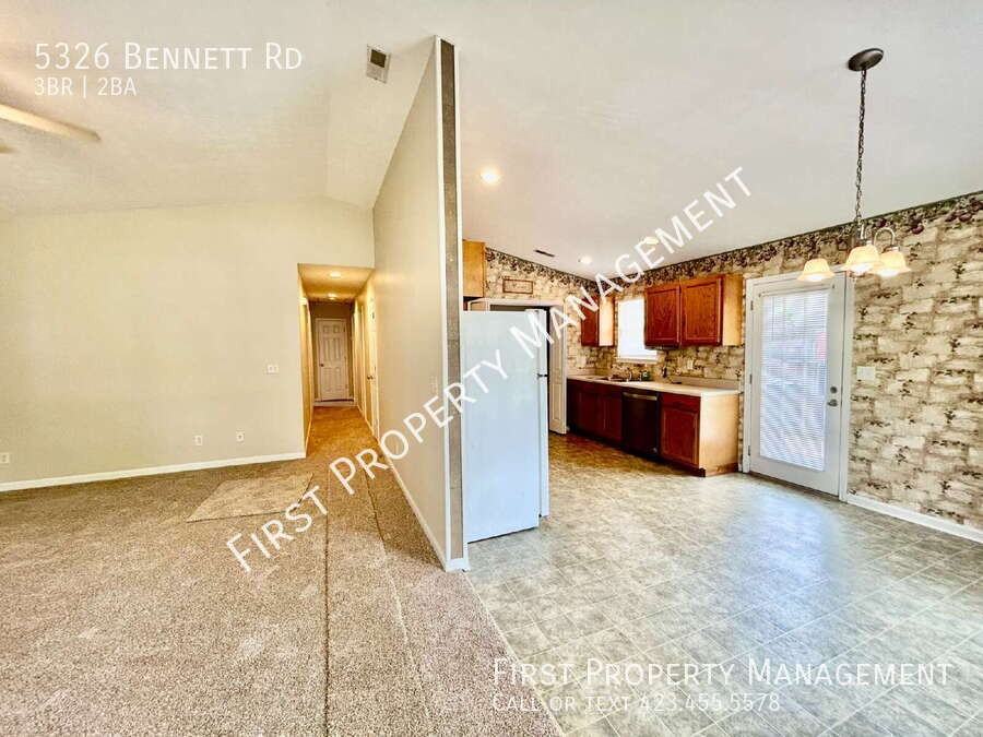 5326 Bennett Rd - Photo 3 of 31