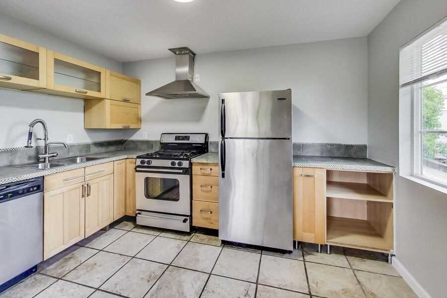 989 Vermont St #03 - Photo 5 of 17