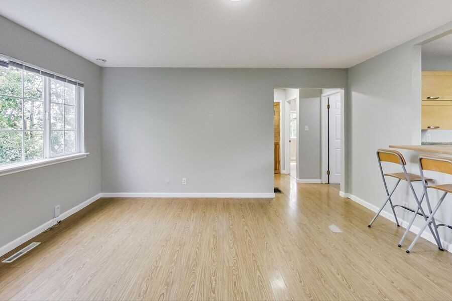 989 Vermont St #03 - Photo 6 of 17