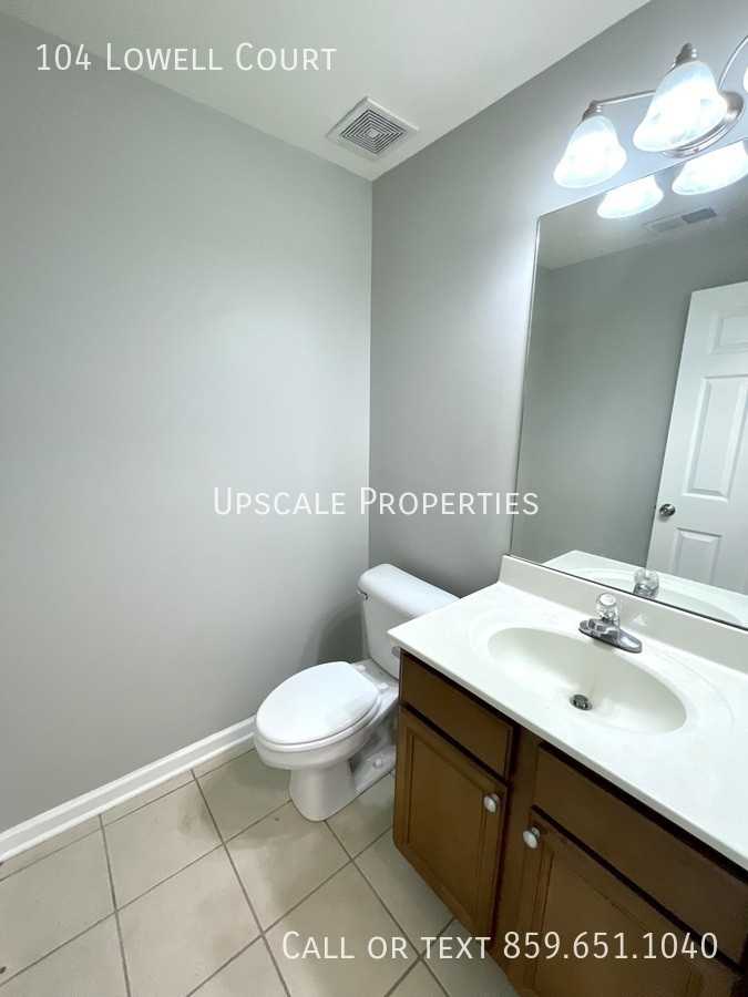 104 Lowell Ct - Photo 5 of 13