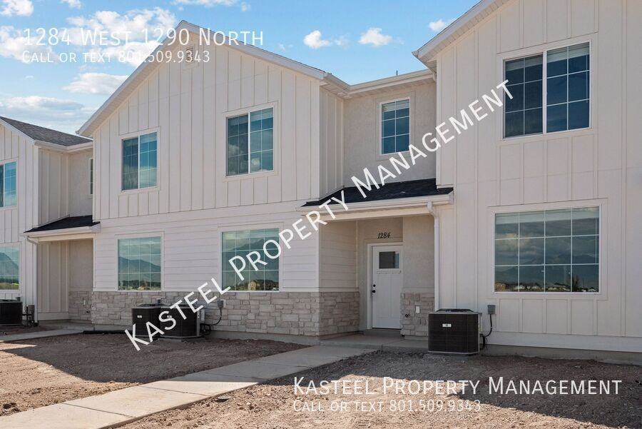 1284 W 1290 N - Photo 2 of 27
