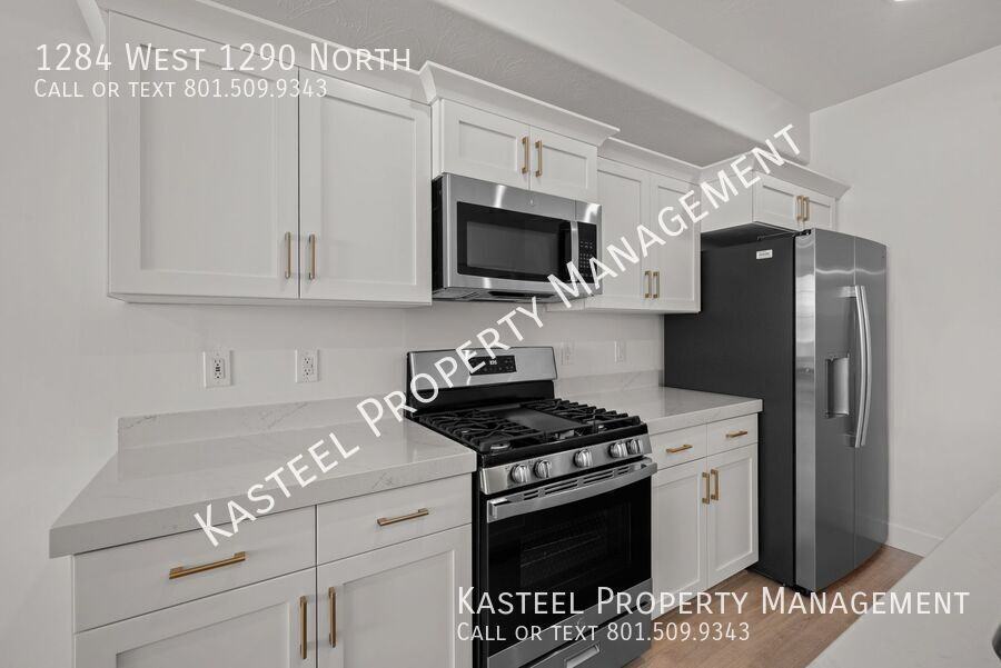 1284 W 1290 N - Photo 4 of 27