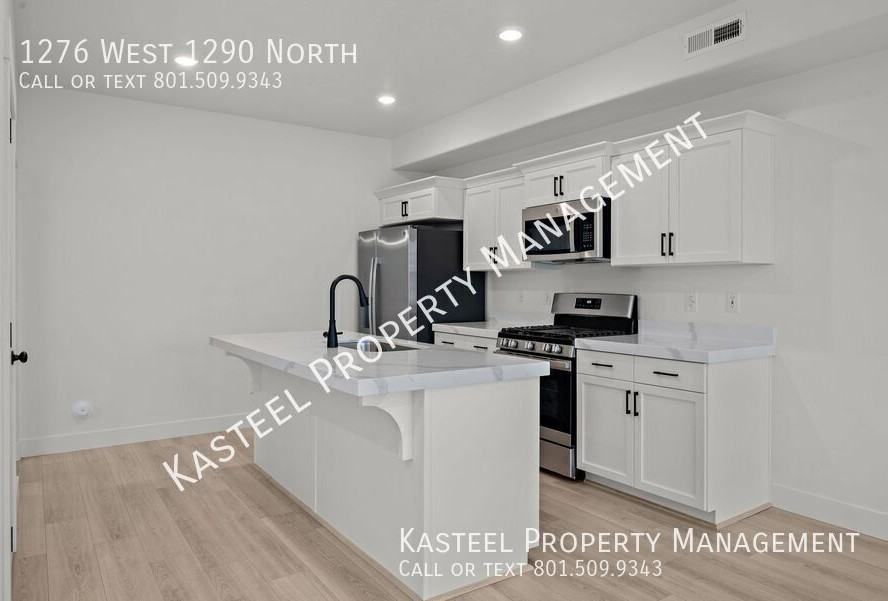1276 W 1290 N - Photo 5 of 26