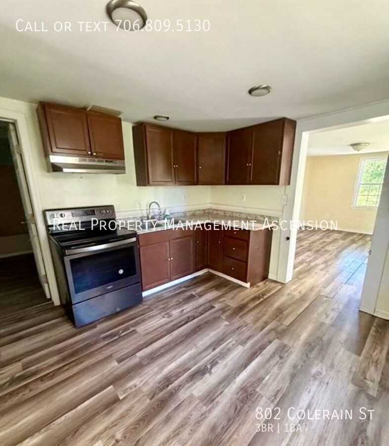 802 Colerain St - Photo 2 of 9
