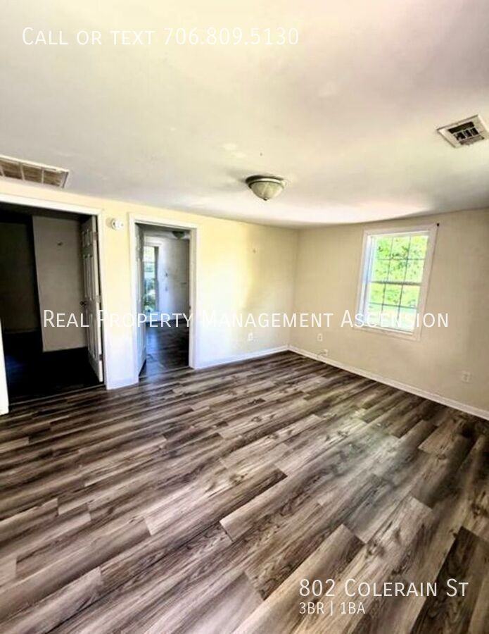 802 Colerain St - Photo 4 of 9