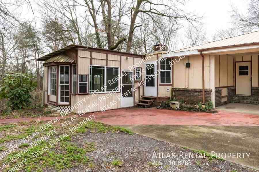 747 17th St - Photo 2 of 32