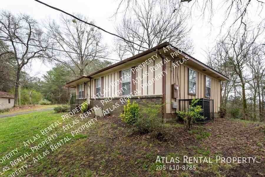 747 17th St - Photo 4 of 32