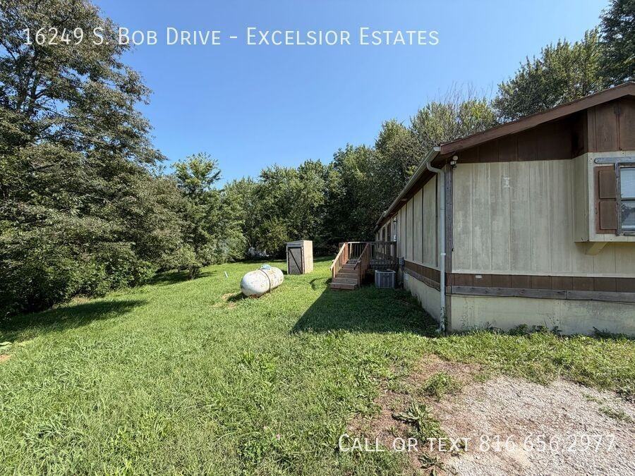 16249 Bob Dr - Photo 3 of 34