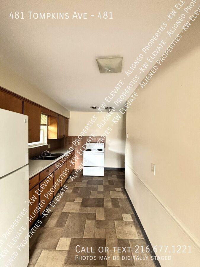 481 Tompkins Ave #481 - Photo 5 of 12