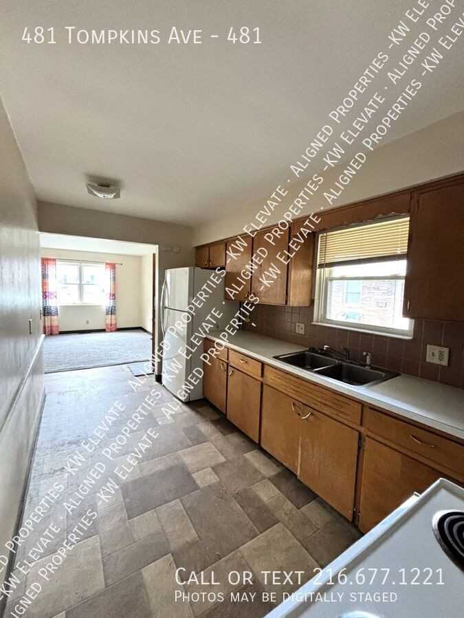 481 Tompkins Ave #481 - Photo 6 of 12