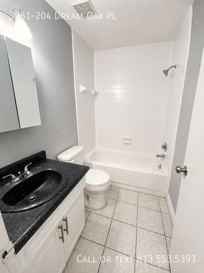 3961 Dream Oak Pl Apt 204 - Photo 5 of 8