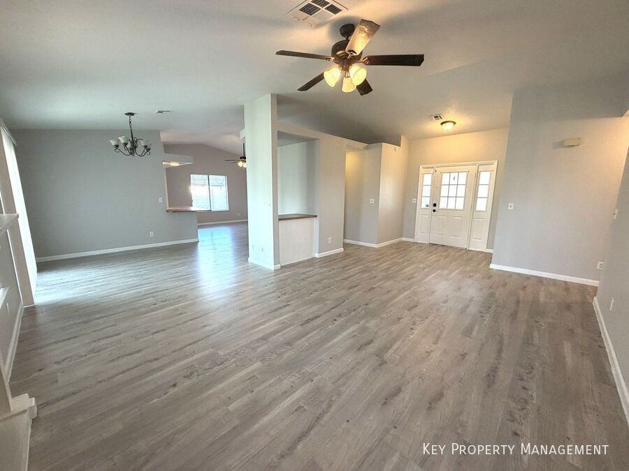 6705 Atwood Ave - Photo 4 of 17