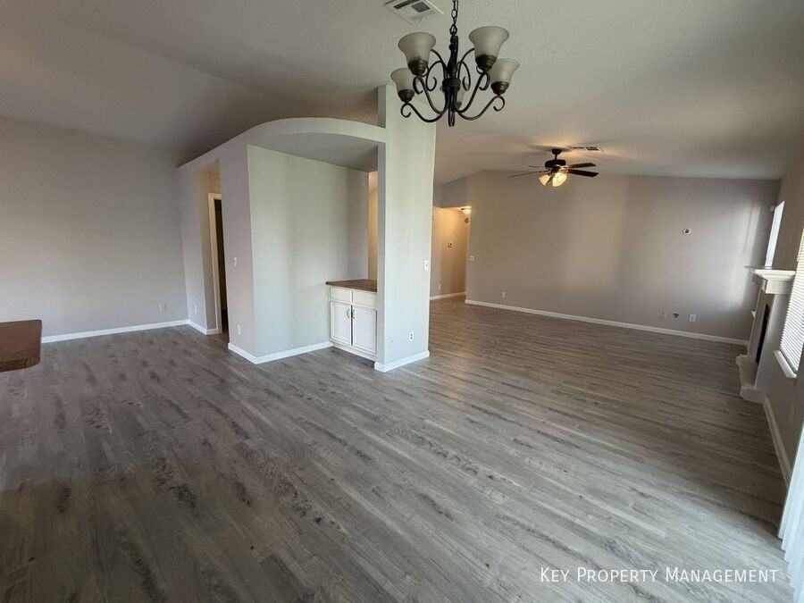 6705 Atwood Ave - Photo 5 of 17
