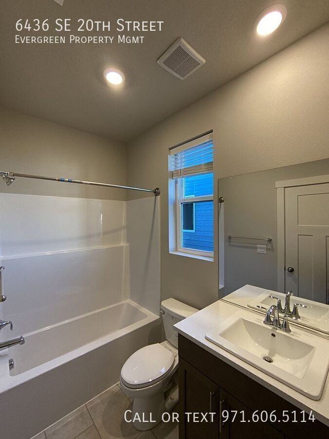 6436 Se 20th St - Photo 5 of 27