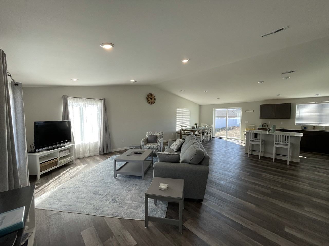 170 Manzanita Dr #1 - Photo 3 of 18