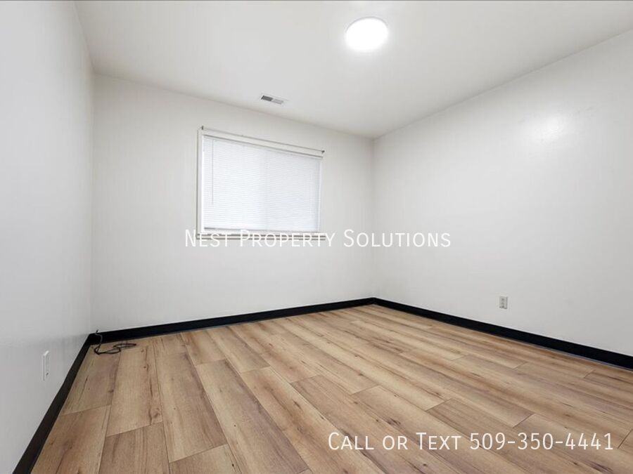 1213 Vandenburg Loop - Photo 4 of 17