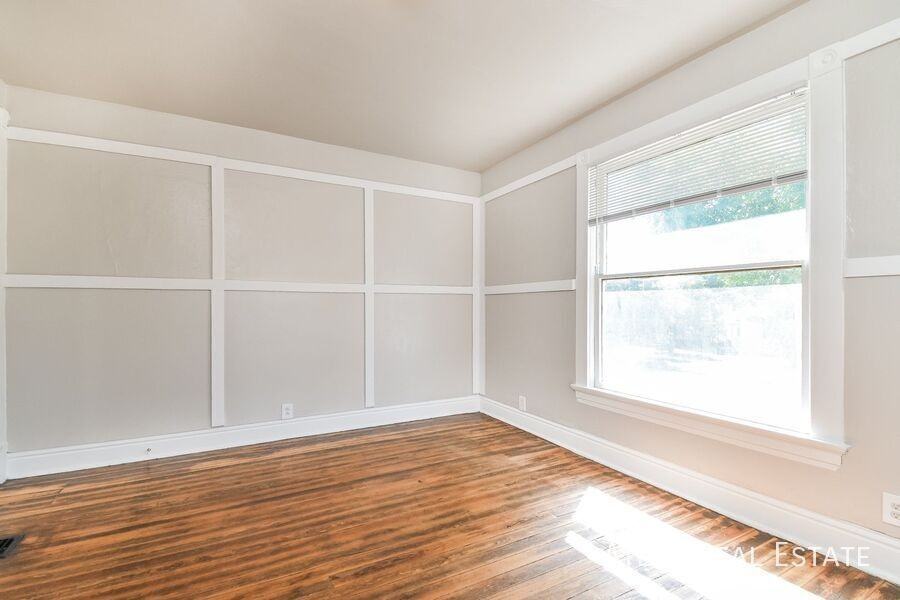 219 Jackson St #3 - Photo 6 of 18