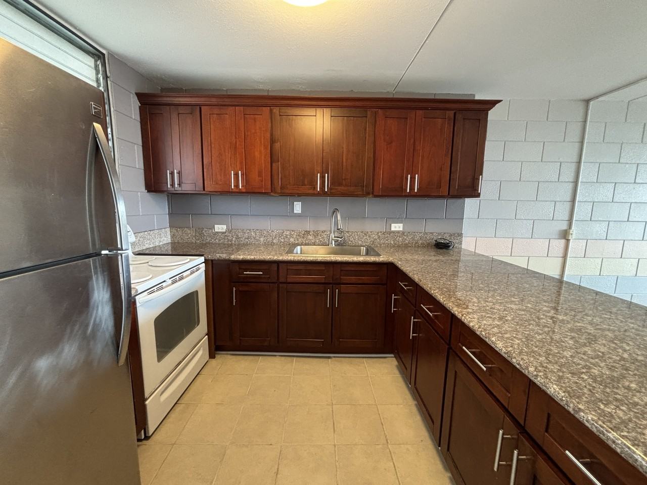 1320 Alexander St #801 - Photo 3 of 17