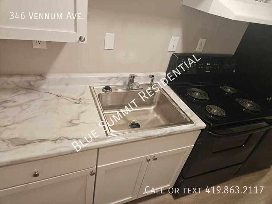 346 Vennum Ave - Photo 4 of 9