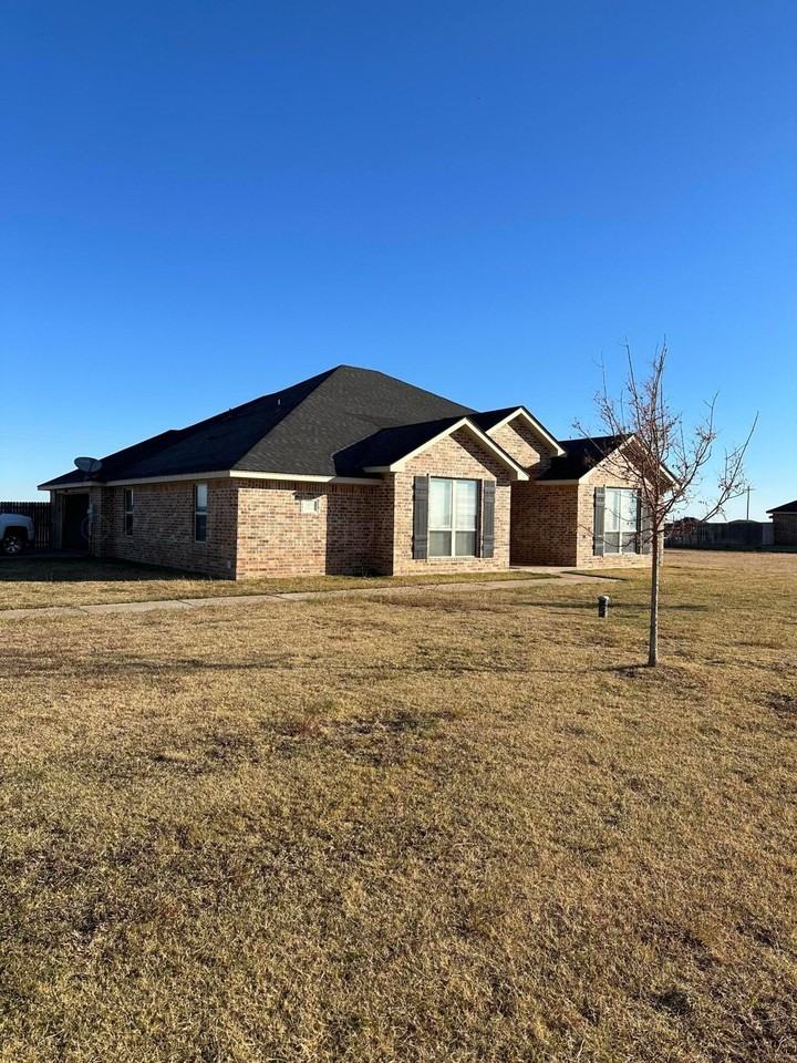 19000 Oak Springs Trl - Photo 2 of 6