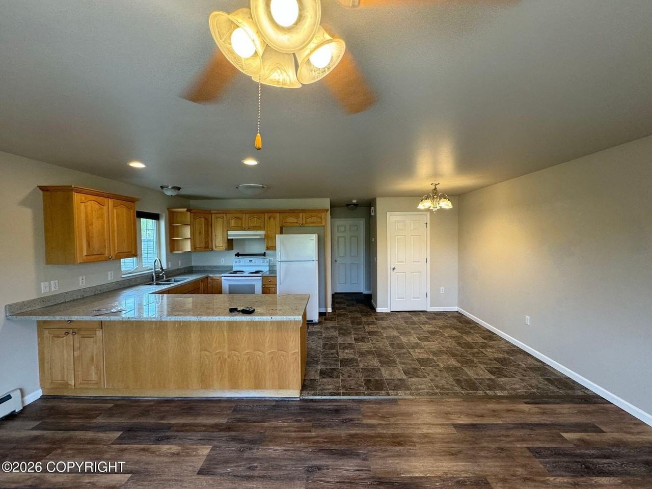 8064 W Donna Marie Ln #3 - Photo 4 of 15