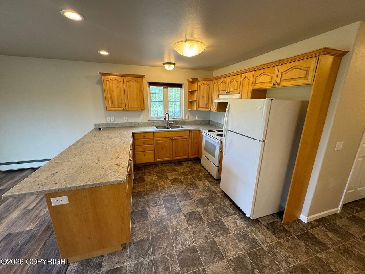 8064 W Donna Marie Ln #3 - Photo 5 of 15