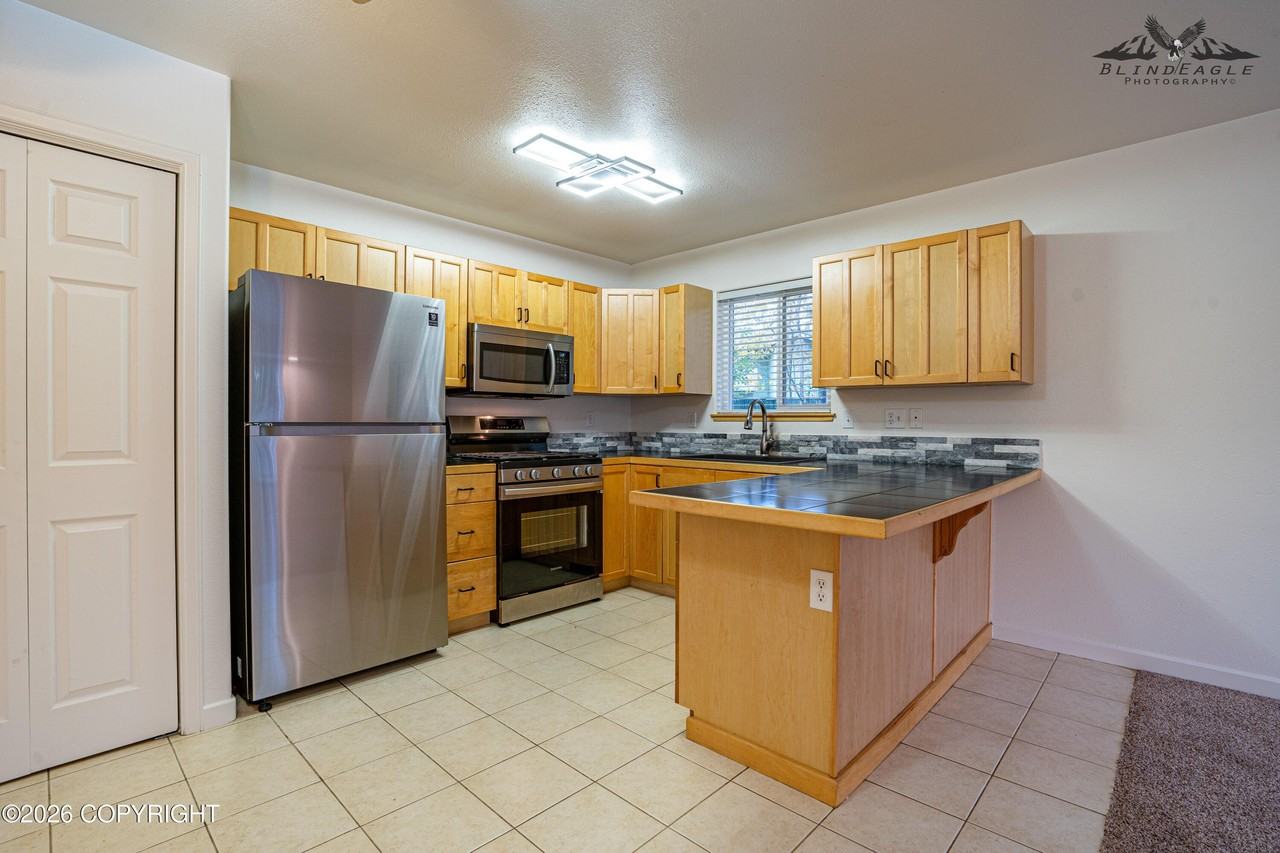 1290 N Hoka Hay Cir #2 - Photo 6 of 19
