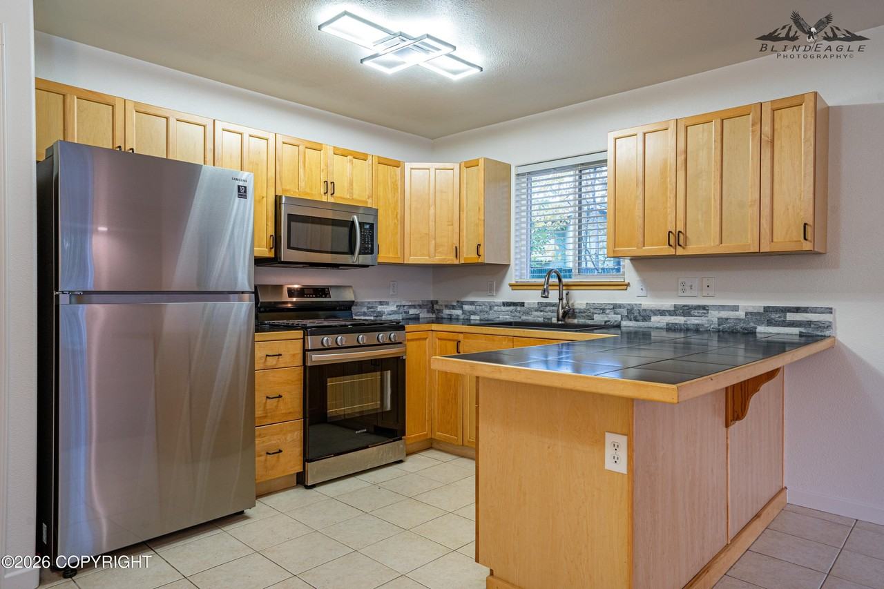 1290 N Hoka Hay Cir #2 - Photo 7 of 19