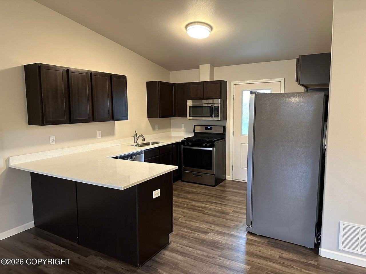 1551 N Tinitun Cir #B - Photo 2 of 18