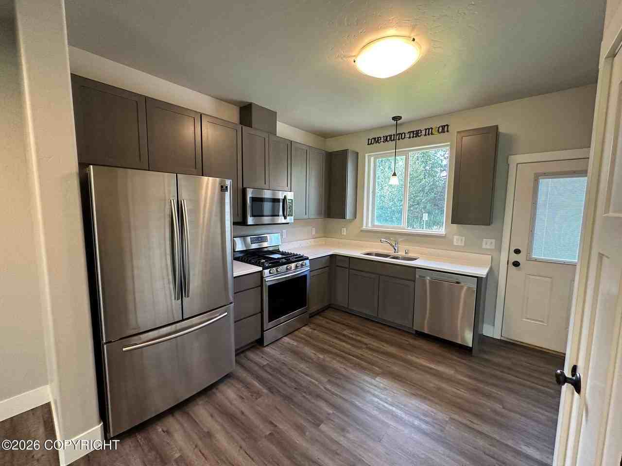 1167 E Westpoint Dr #3 - Photo 2 of 23