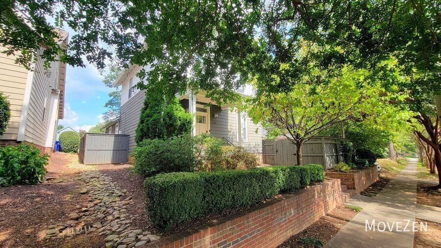 210 Pinckney St - Photo 7 of 50