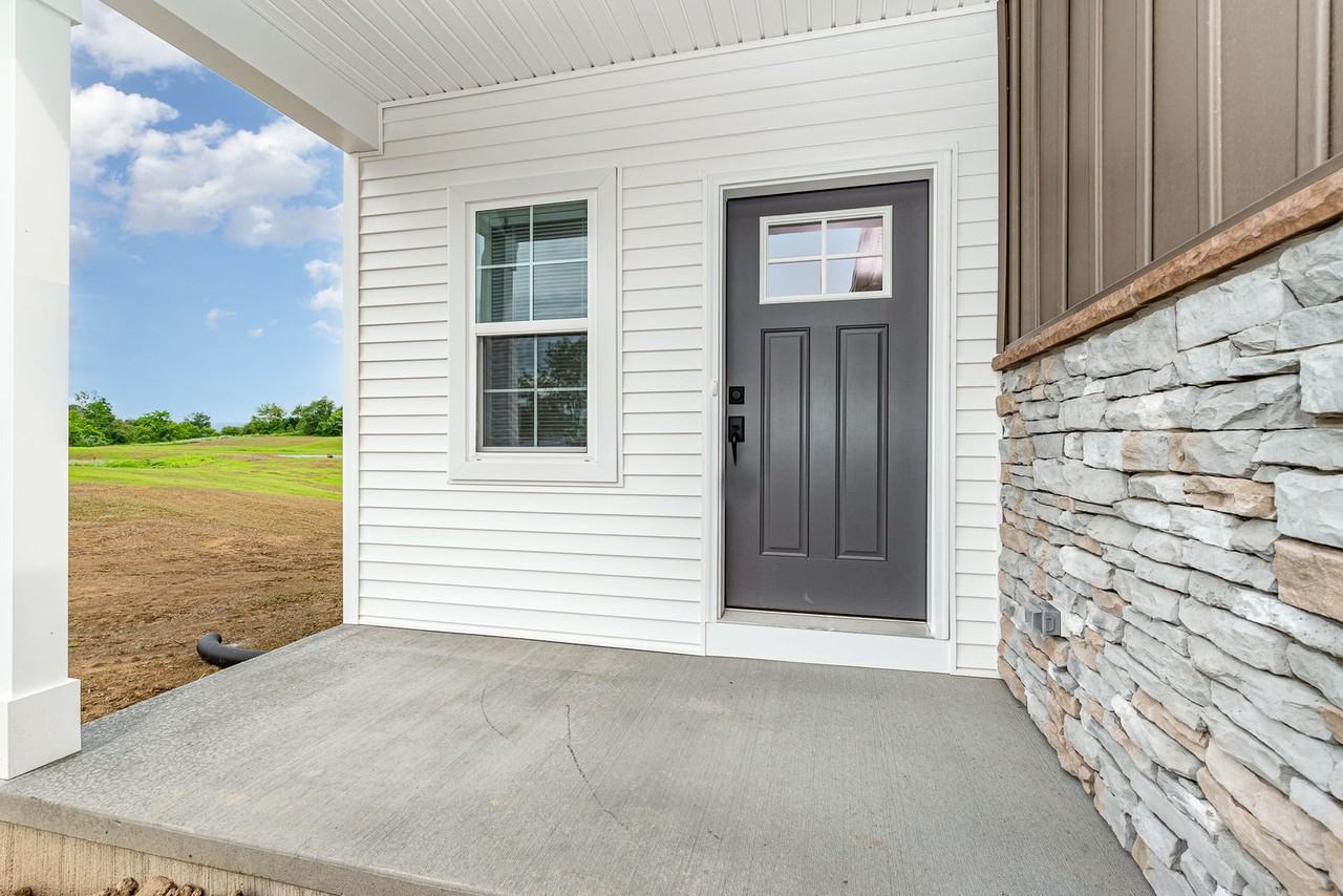 7860 Oak Brook Dr - Photo 4 of 30